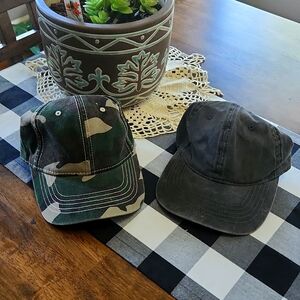 WOMEN'S CAPS PAIR